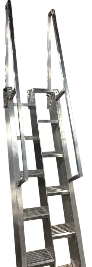 Aluminum Staggered Tread 68º Steep Incline Stair Model AL1539
