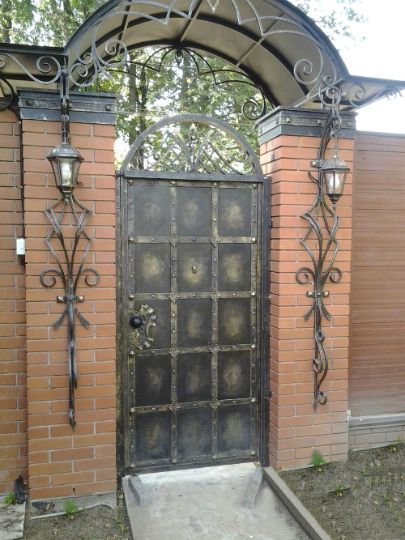 Beautiful Decorative Design Metal Garden Gate | Custom Fabrication Metal Back Yard Gate | Made in Canada – Model # 838-Taimco