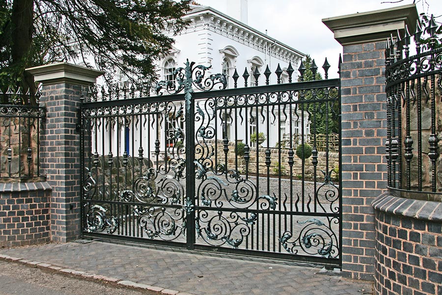 Classic French Design Entry Gate| Made in Canada – Model # 068-Taimco