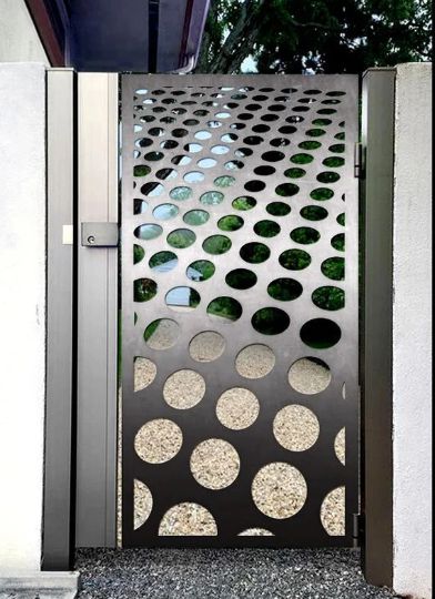 Laser Cut Artistic Illusion Circular Design Metal Back Yard Gate| Modern Fabrication Metal Side Walk Gate | Made in Canada – Model # 748-Taimco