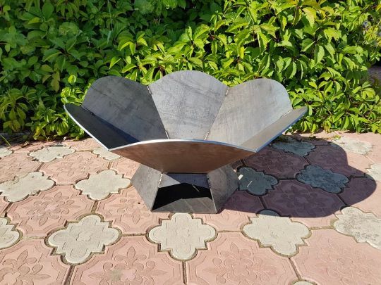 Modern Solid Steel Flower Shape Outdoor Fire Pit | Custom Fabrication Indoor & Outdoor Fire Bowl | Made in Canada – # WBFP644-Taimco