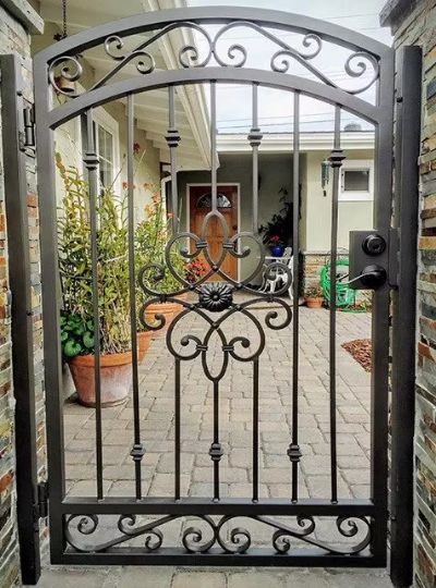Pienza Metal Gate | Made in Canada – Model # 221-Taimco