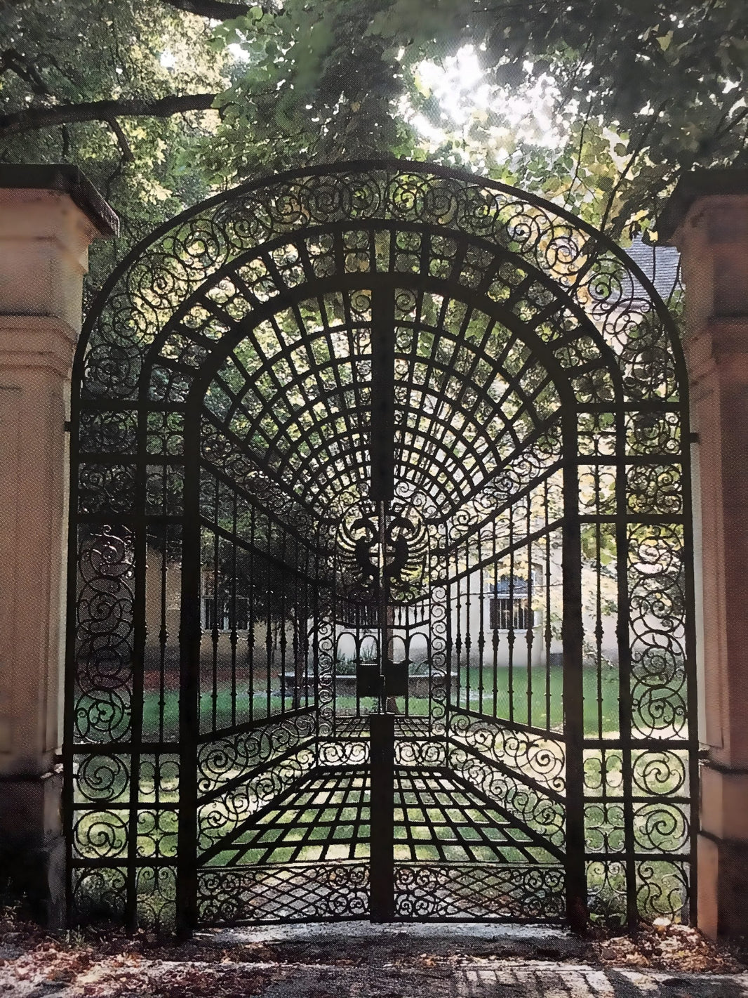 Ponzo Illusion Steel Garden Gate | Model # 259-Taimco
