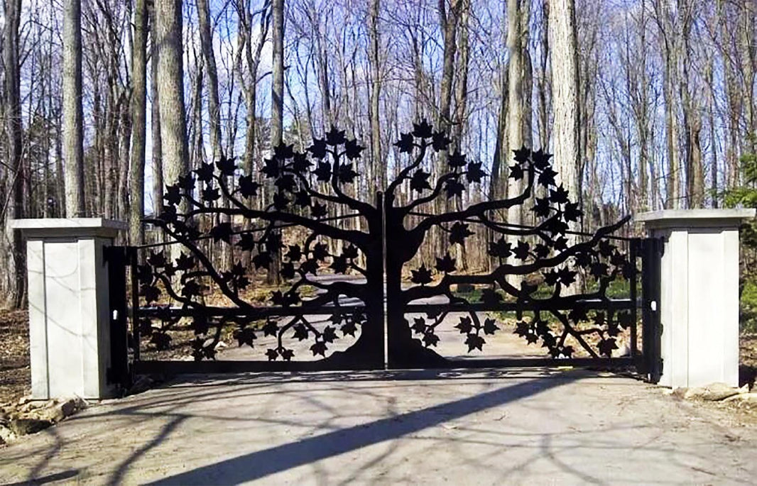 Forest Embrace – Plasma-Cut Steel Driveway Gate Model # DWG038