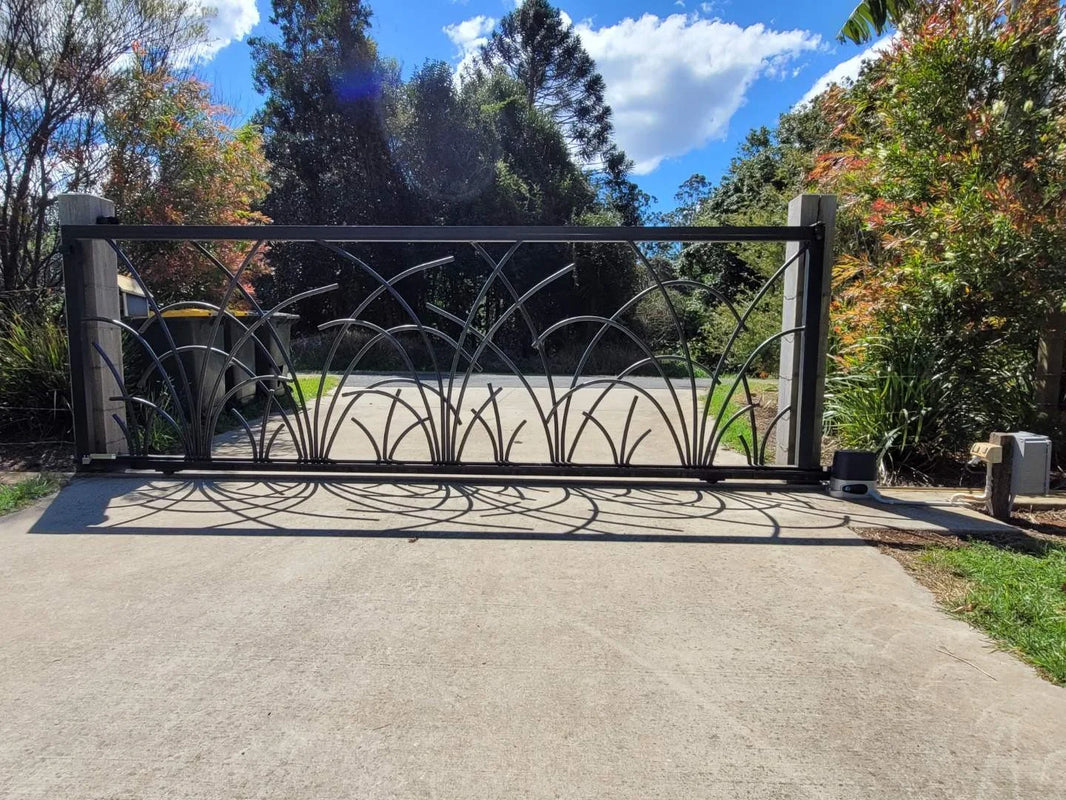Reed Rhythm – Nature-Inspired Steel Driveway Gate Model # DWG164