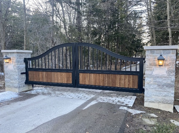 Timber Guard – Wood & Steel Driveway Gate Model # DWG192
