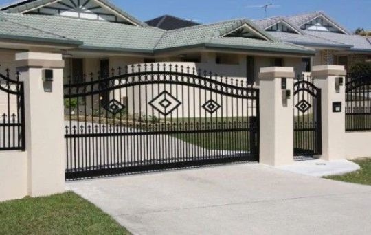 Fabulous Fence Design Metal Driveway Gate | Classic Entrance Gate | Made in Canada – Model # 709-Taimco