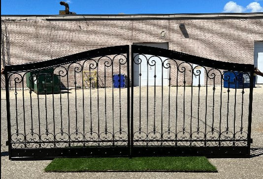 Gran Paradiso Steel Driveway Gate | Model # 117