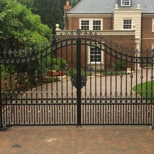 Gorgeous Stylish Visual Art Metal Driveway Gate |Huge Heavy Duty Metal Entrance Gate|– Made in Canada – Model # 851-Taimco