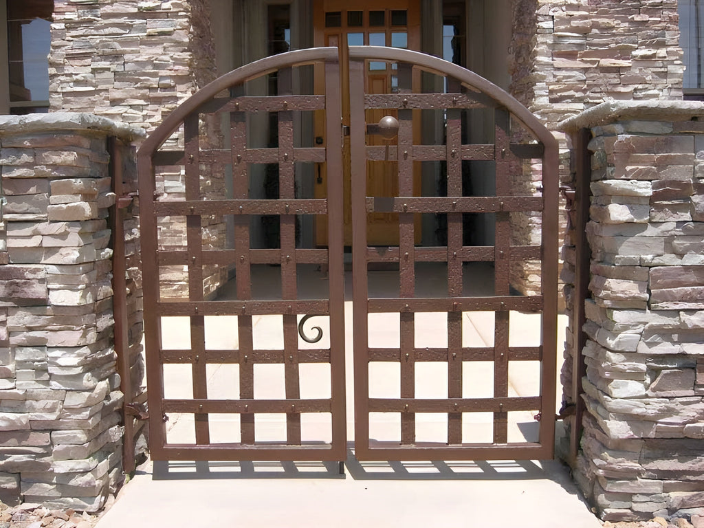 Modern Square Pattern Metal Gate | Gorgeous Dual-Swing Entrance Gate