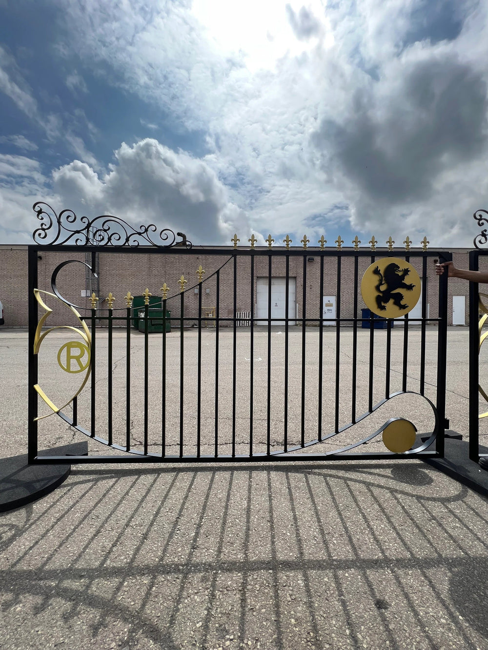 Modern Victorian Style Entrance Gate | Ready to ship | Heavy Duty | Made in Canada – Model # 852R-Taimco