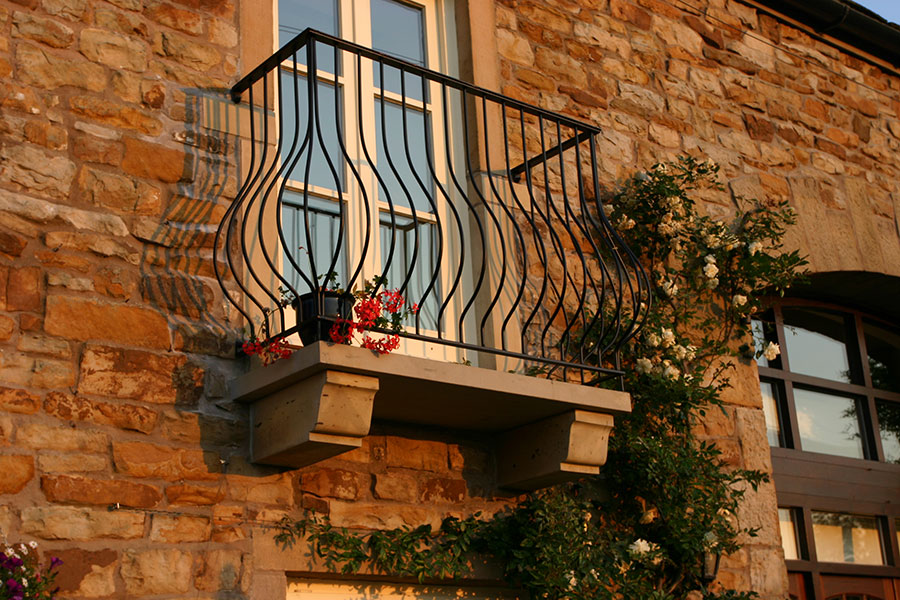 Oval Wrought Iron Balcony Railing Design - Railing Balcony Panels - Simple Style Rail - Made in Canada - Model # DRP984-Taimco