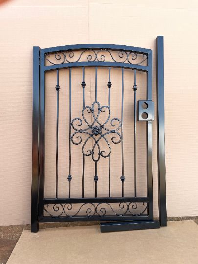 Pienza Metal Gate | Made in Canada – Model # 221-Taimco