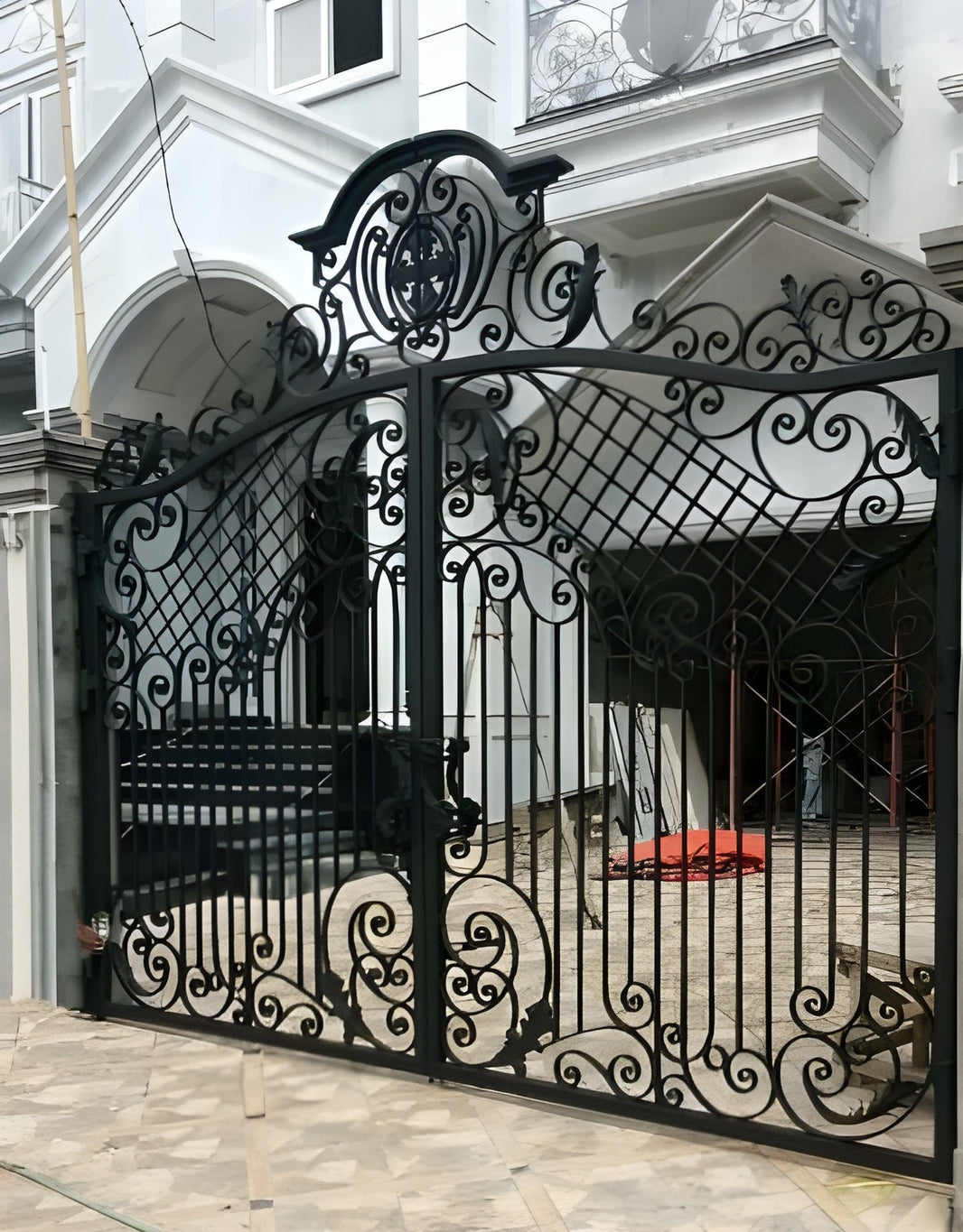 Royal Majestic Geometric Design Driveway Gate| Modern Metal Art Spiral Vintage Entry Gate | Made in Canada – Model # 136