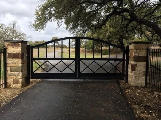 Somerset Steel Driveway Gate | Model # 704-Taimco