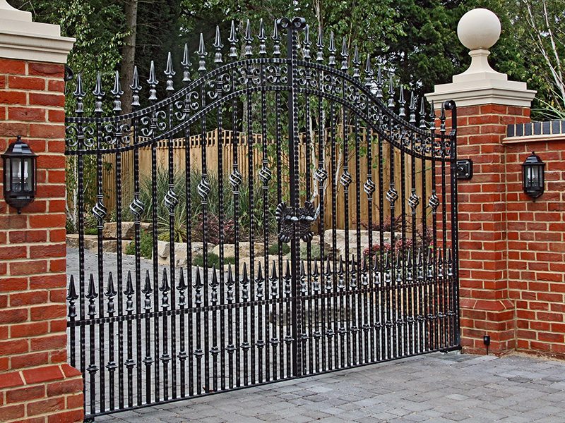 Cranleigh Wrought iron gates – Dual Swing Driveway Gate | Classic Fence Design Entry Gate | Made in Canada – Model # 061
