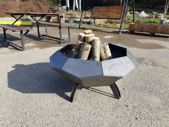 Beautiful Diamond Shape Outdoor Fire Pit | Custom Fabrication Unique High Heat Black Steel Portable Fire Pit Bowl | Made in Canada – Model # WBFP633